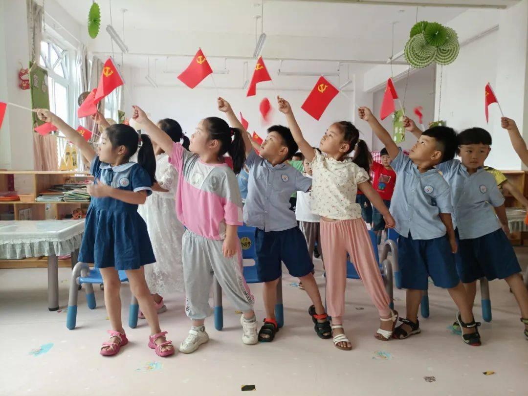 纳赫特韦拍摄的照片获得国际广泛关注,挽救了上百万人的生命